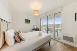 Rozven 1 Bedroom Apartment Balcony - 8