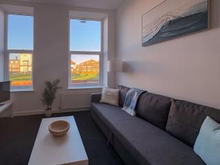 Euston Road - Beach Apartment 10 - 0