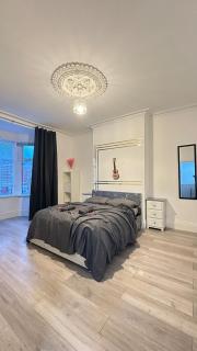 Spacious Escape 3 Bed Free Parking Ultra Fast WiFi - 8