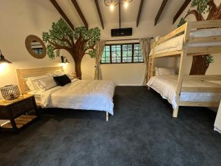 The House On Straight Avenue - 2