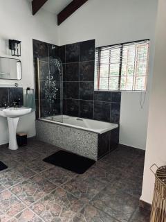 The House On Straight Avenue - 6