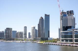 Docklands Waterfront Hideaway - 3
