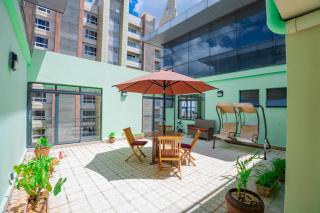 Spacious 2 bedroom In Kilimani with a view gym n pool - 8