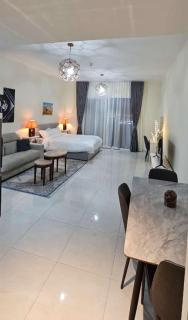 Luxury Studio Apartment By DownTown - 9