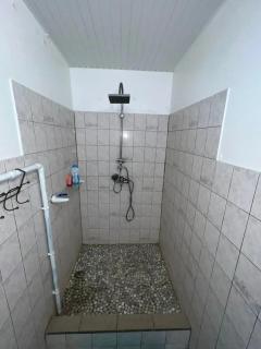 Appartement charmant à Le François, 80 m², vue sur jardin - 2