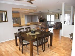 Mountain Park on 50 acres, beautiful views, river close by, sleeps 12, 5 bedroom - 5