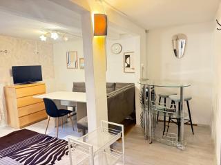 Haus Bernstein Apartment 2 - 3