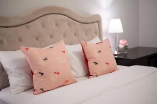 Comfort 2-BR Suite in Arbutus – Private Entrance - 0