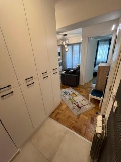 Modern Apartment nearby downtown & peaceful forest park - 9