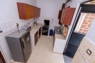 Lakeman Guesthouse - 8