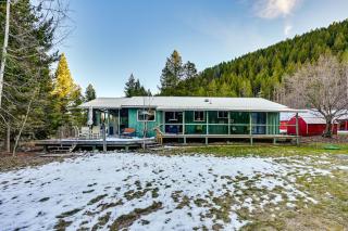 22 Mi to Lost Trail Skiing Serene Winter Retreat - 7