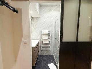 153 - Urban Pretty Flat in Center of Paris - 2