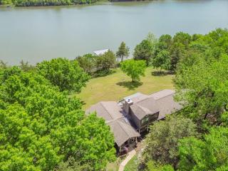 Hickory Haven-Direct Lake Access-Furnished Patio - 8