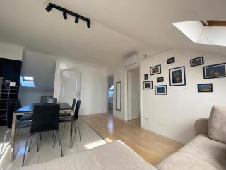 Sunrise 2 Apartment' - 2