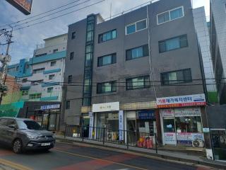 Ibb buchen 4f first room short term rental - 2