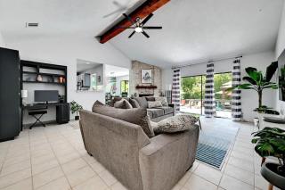 Modern 3BR 2BA Home in Vibrant Austin w Pool - 2