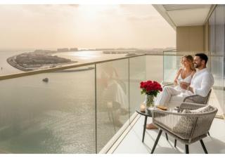 KeyRock - Stylish 2BR Apt with Palm Jumeirah View, Balcony , Pool & Gym Access - 0