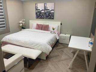 Modern 7 Bedroom Masterpiece on Portage Sleeps 16 - 4