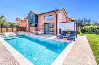 Villa Water by Villa Plus - 0