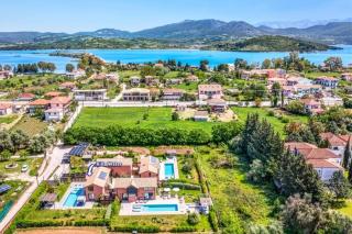 Villa Water by Villa Plus - 8