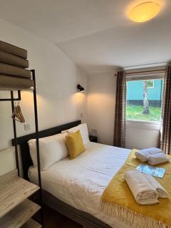 Fern Lodge 11 with Hot Tub - Belladrum - 4