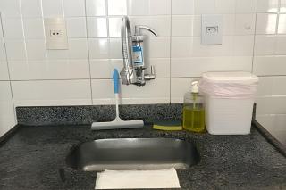 Kitnet na rua da UFV com Smart TV e Garagem - 5