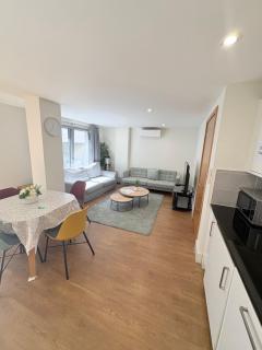 Modern 2 Bed 2 Bath Apartment Hyde Park - London - 9