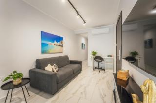 NEW - Only Suites apt 4 Modern 2-Bedroom apartment with common heated Jacuzzi by SF Homes - 7