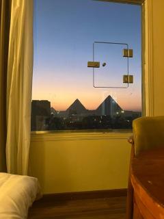 Maat Pyramids View Inn & Jacuzzi - 7