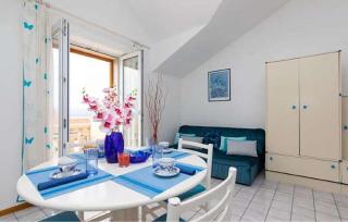 Stunning Apartment In Bol With Lake View - 7