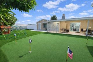 Disneyland Lux Villa 6BR 4BA Mini Golf Arcade Game - 0