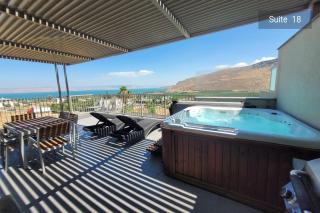 Yalarent Magdala Apartment with Private Jacuzzi - 1