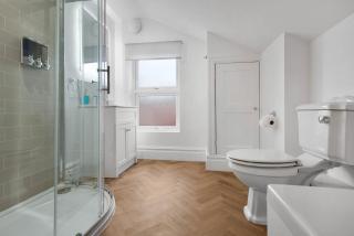 WhiskAwayHomes - Sebright Avenue - 5