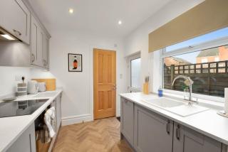 WhiskAwayHomes - Sebright Avenue - 6