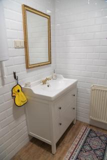 Monica's apartment - 7