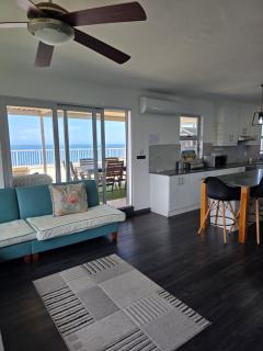 92 Camarque - 3 Bedroom Apartment In Umdloti - 180 Degree Sea Views - 5