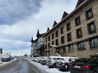 SNÖ Villa de Sallent 3 - 0