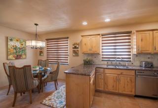 Santa Fe Downtown Corner Courtyard @ El Corazon de Santa Fe - 4