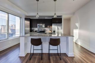 Stylish Seaport Apartment Near Waterfront Dining & Downtown - 9