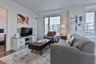Stylish Seaport Apartment Near Waterfront Dining & Downtown - 3