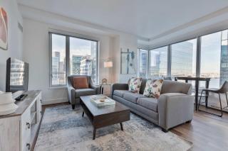 Stylish Seaport Apartment Near Waterfront Dining & Downtown - 2