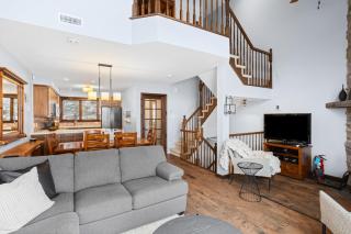 3-Story Ski-In Ski-Out Mountain Home - 6