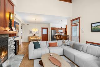 Les Eaux 3BR, Sauna, Fireplace and Jacuzzi Access - 8