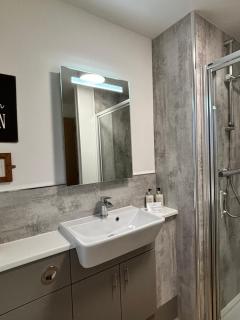 Bracken Lodge 6 with Hot Tub - 3