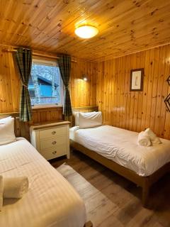 Bracken Lodge 6 with Hot Tub - 7