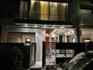 Luxury 3BHK villa - 9