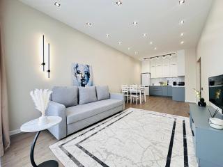 Эстет - возле ТРЦ Мега - 5