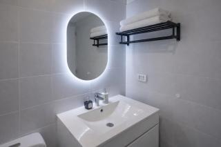 Departamento moderno y luminoso en Surquillo, frente a Miraflores - 1