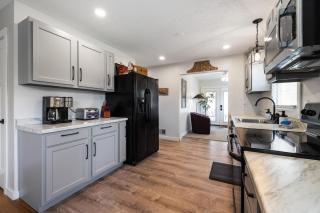 Newly Renovated 5BR 2 Living Rooms Sleeps 10 - 5