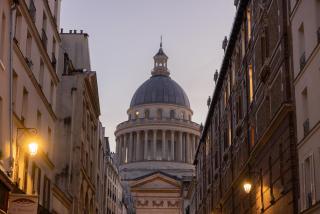 Notre Dame Paris Suite - 7